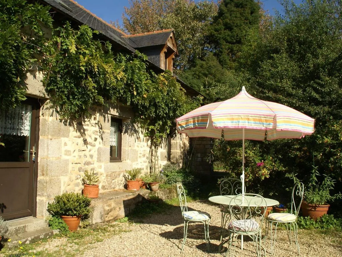 Cosy Holiday Home With Terrace Near Quimperl Coatviller 0*,  França